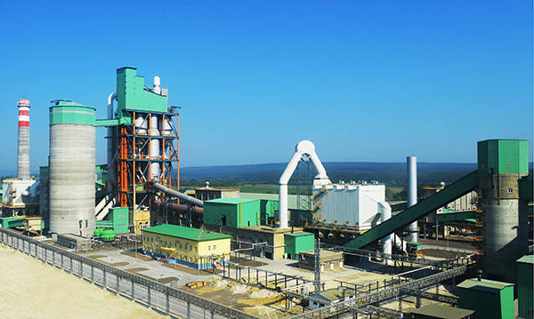 水泥生產線現場