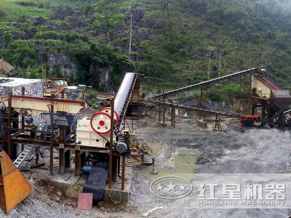 重晶石生產(chǎn)現(xiàn)場(chǎng)