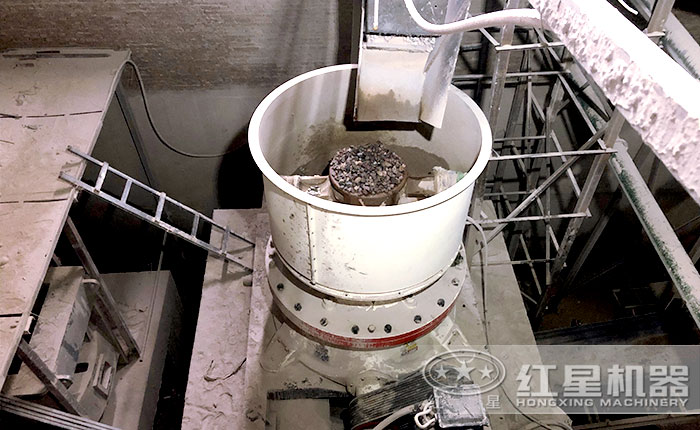 卵石圓錐破碎機工作現(xiàn)場實拍