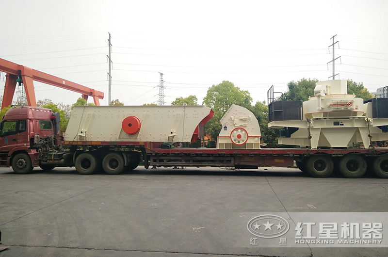 整套錘破機(jī)裝車發(fā)貨現(xiàn)場(chǎng)