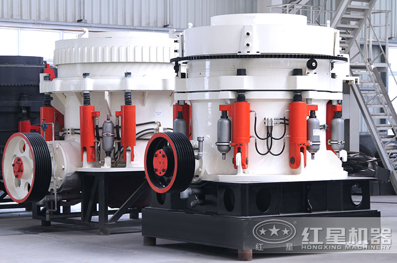 圓錐破碎機生產現場實拍圖