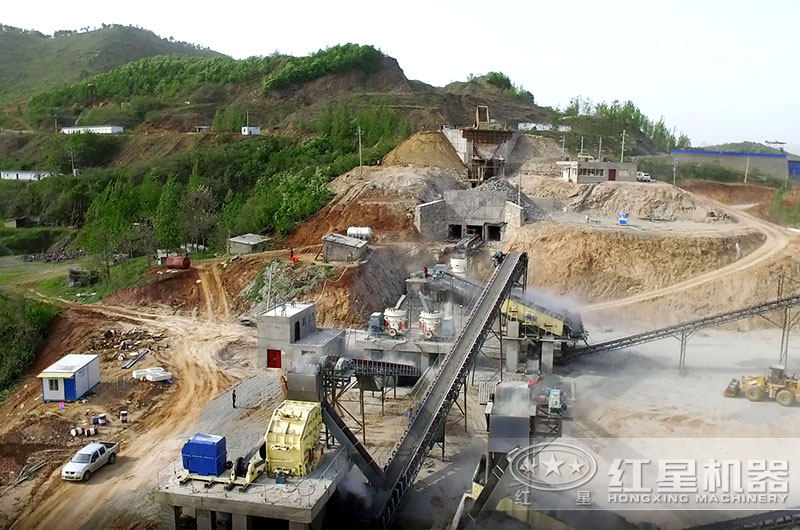 固定破碎生產(chǎn)客戶現(xiàn)場(chǎng)