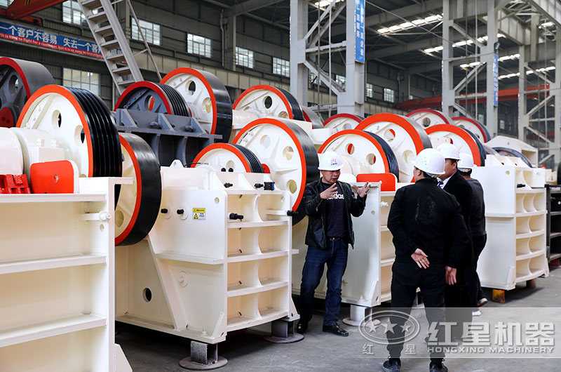 客戶來(lái)廠參觀考察設(shè)備