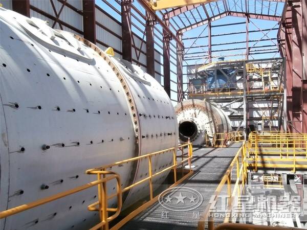 水泥生產(chǎn)設(shè)備現(xiàn)場 水泥生產(chǎn)設(shè)備現(xiàn)場