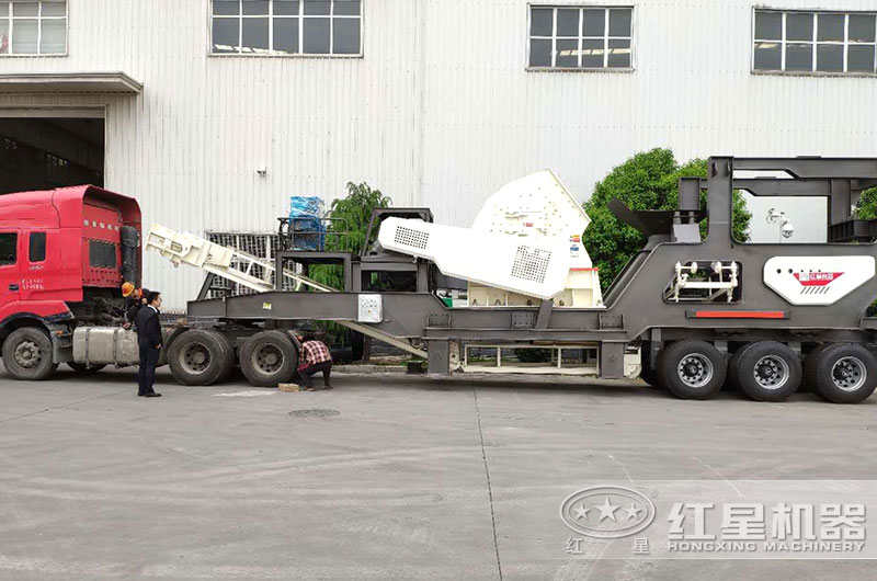 移動錘式制砂機(jī)發(fā)往湖南