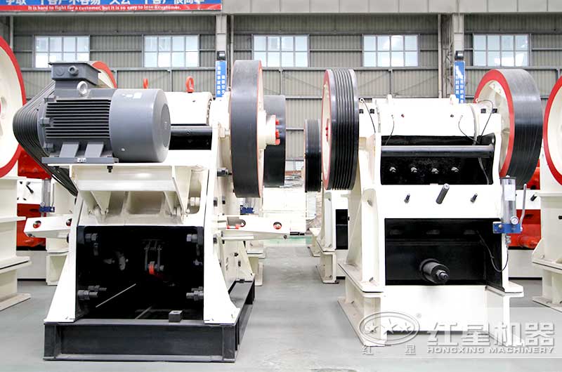 顎式破碎機(jī)實(shí)拍圖