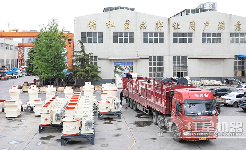 雷蒙磨機(jī)發(fā)貨現(xiàn)場(chǎng)