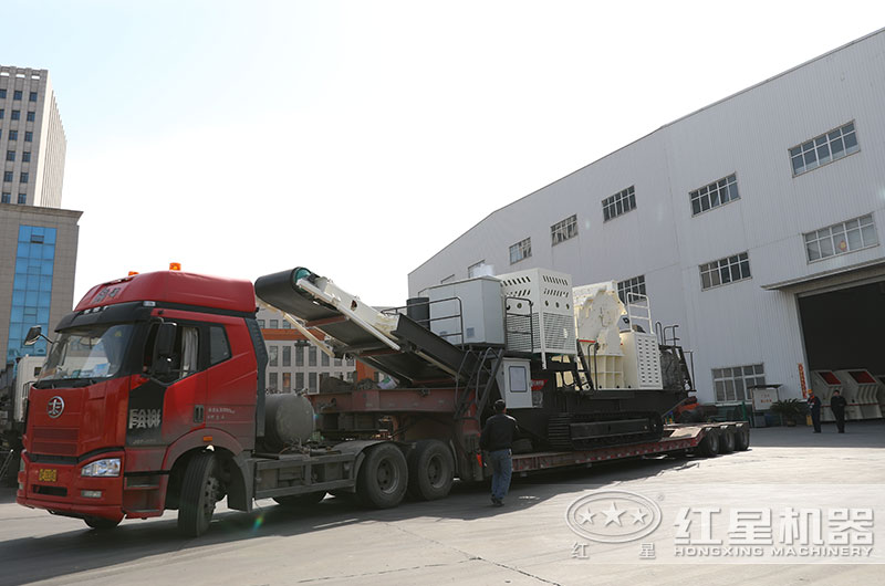 履帶移動(dòng)式石子破碎機(jī)從車間直接發(fā)貨