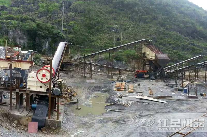 河北客戶(hù)石灰石破碎現(xiàn)場(chǎng)