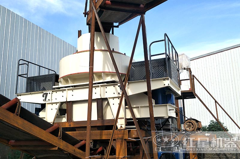 小型制沙機(jī)作業(yè)現(xiàn)場圖