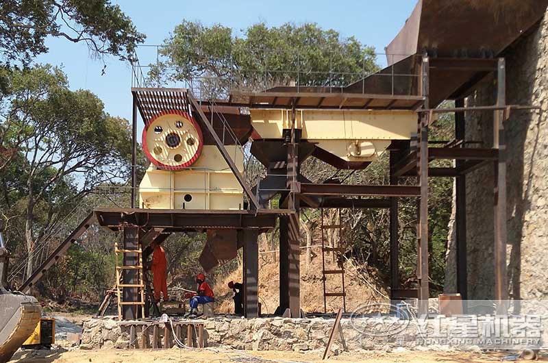 顎式破碎機生產(chǎn)現(xiàn)場圖 顎式破碎機生產(chǎn)現(xiàn)場圖