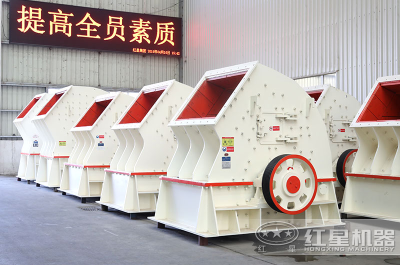 錘破將多級破碎變?yōu)橐淮纹扑?，簡化了碎石處理過程