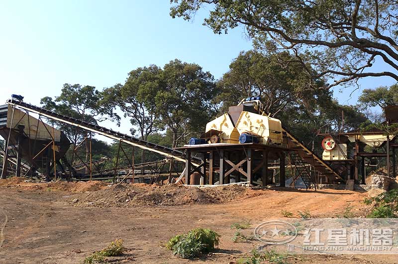 河南某地安裝一套碎石機(jī)投入使用現(xiàn)場(chǎng)