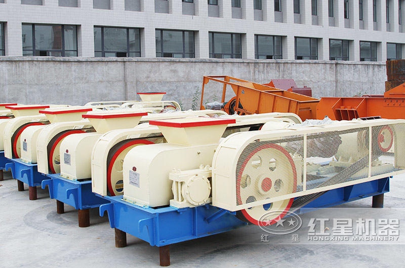 對輥式制砂機兼具破碎、制砂雙重效果