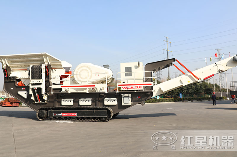 履帶式破碎站工作方便，價(jià)格略貴