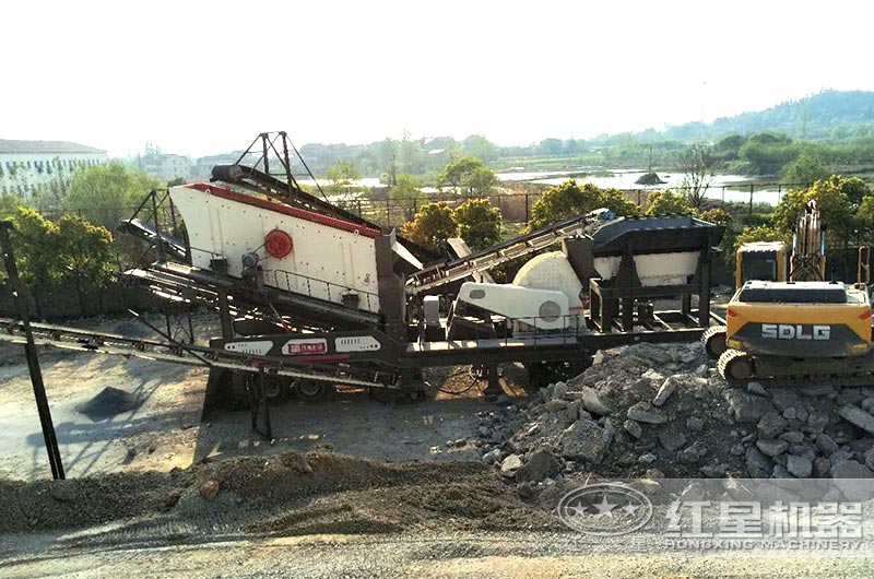 建筑垃圾破碎機處理現(xiàn)場