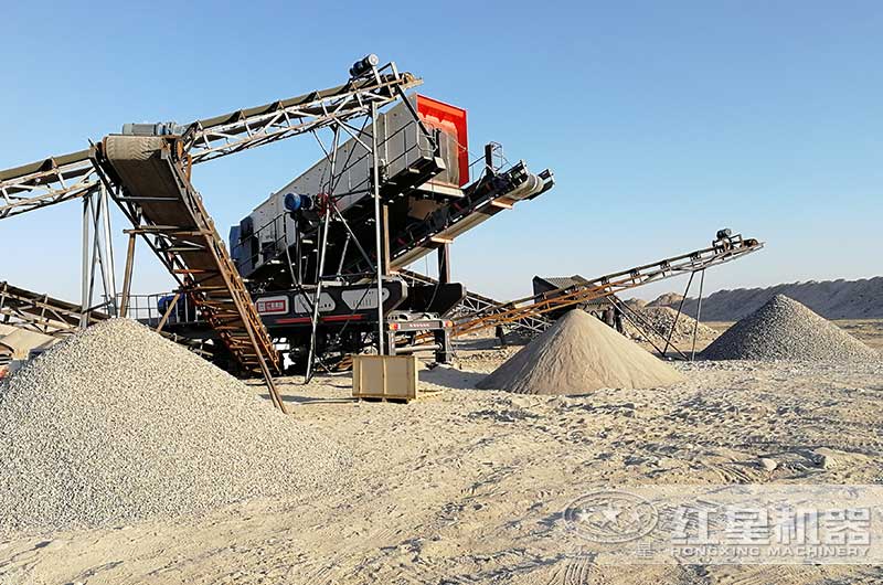 小型移動(dòng)碎石機(jī)生產(chǎn)現(xiàn)場(chǎng) 小型移動(dòng)碎石機(jī)生產(chǎn)現(xiàn)場(chǎng)