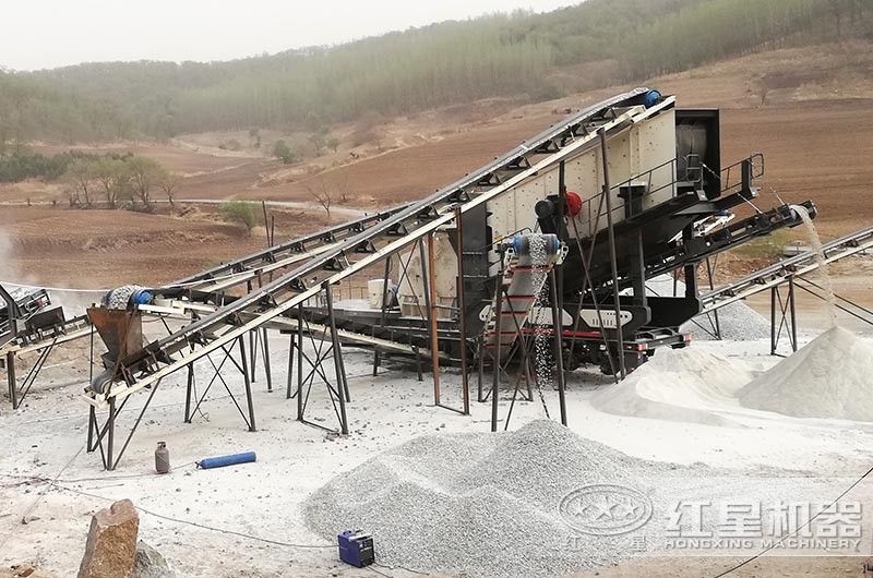 反擊式移動破碎站助力四川中巴破碎現(xiàn)場