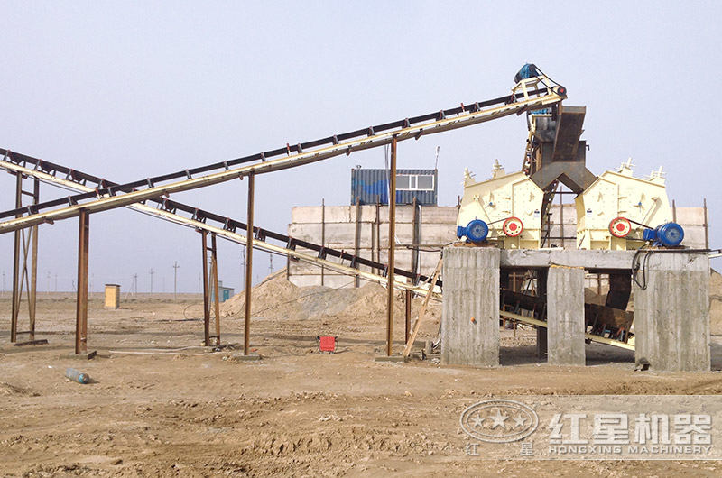 反擊式破碎機(jī)現(xiàn)場作業(yè)圖 反擊式破碎機(jī)現(xiàn)場作業(yè)圖