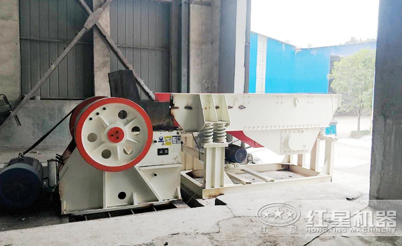 玻璃粉碎現(xiàn)場(chǎng)