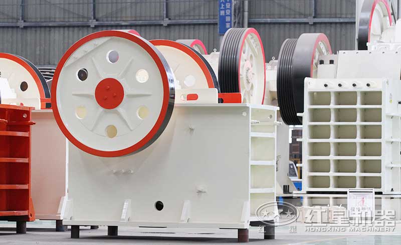 HDX德版連體顎式破碎機(jī)設(shè)備實拍