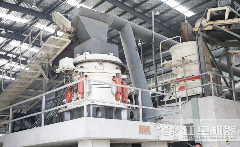 圓錐破工作現(xiàn)場(chǎng) 圓錐破工作現(xiàn)場(chǎng)